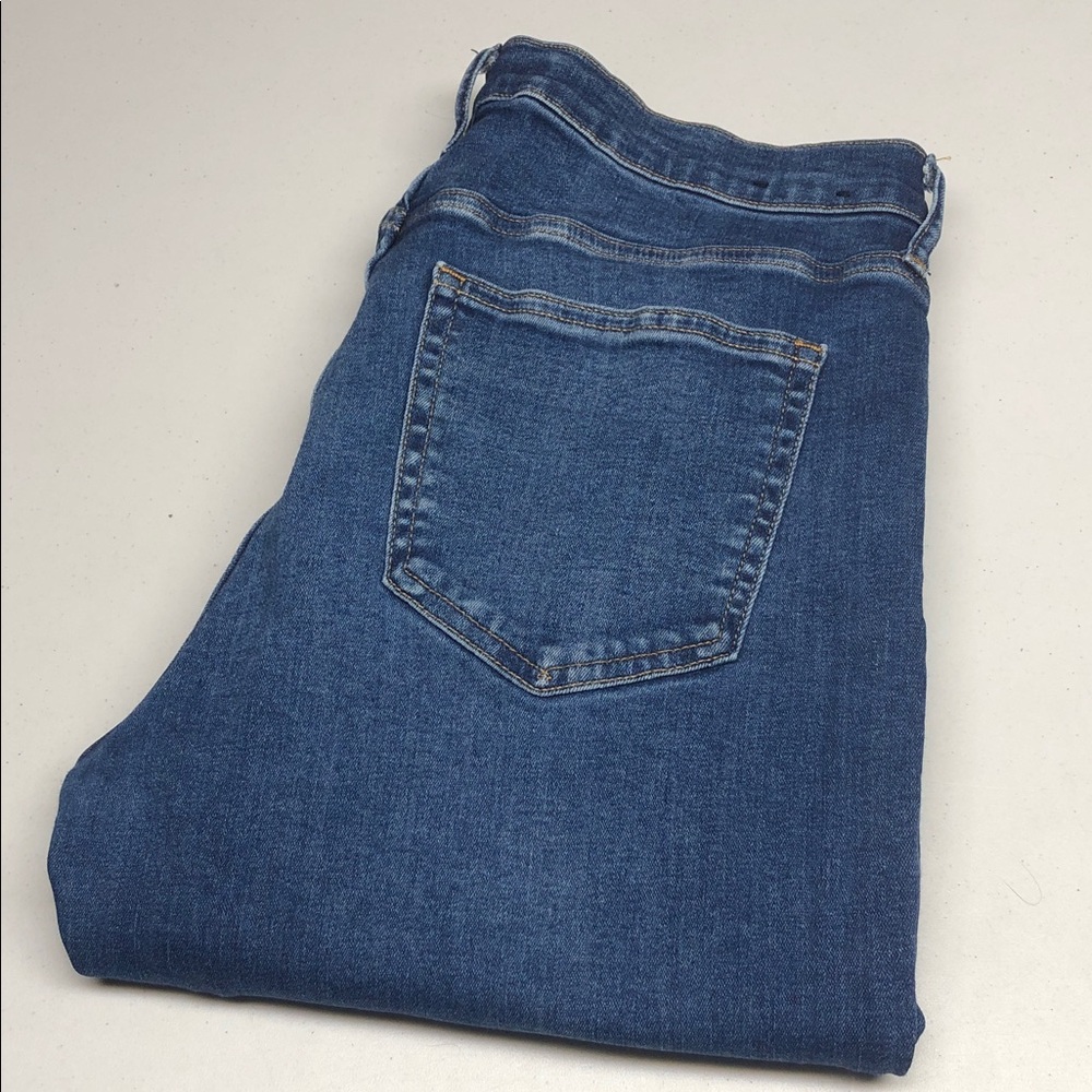 GAP UNIVERSAL BABY BOOT JEANS 14/32x30 ⭐️